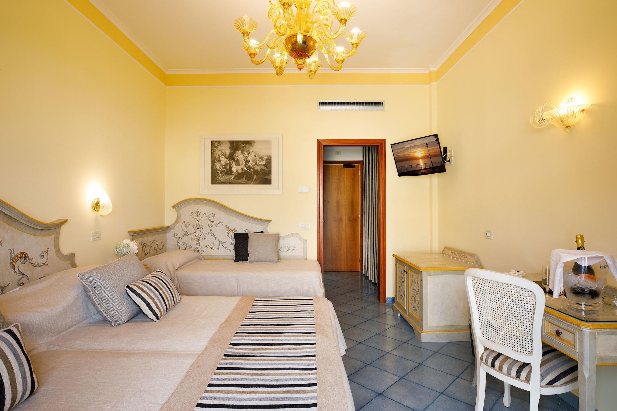 Hotel Zi' Teresa ซอร์เรนโต ภายนอก รูปภาพ