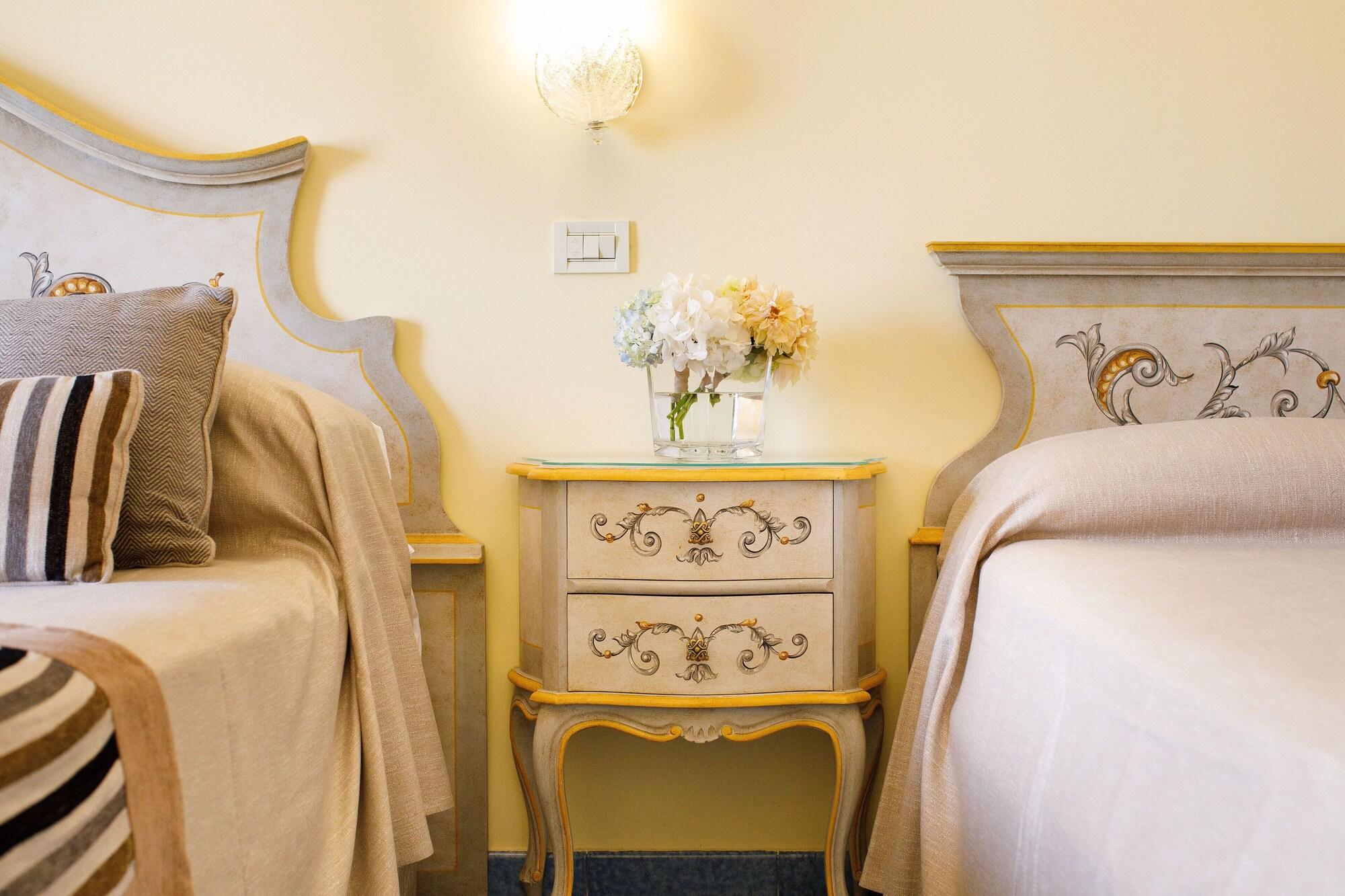 Hotel Zi' Teresa ซอร์เรนโต ภายนอก รูปภาพ