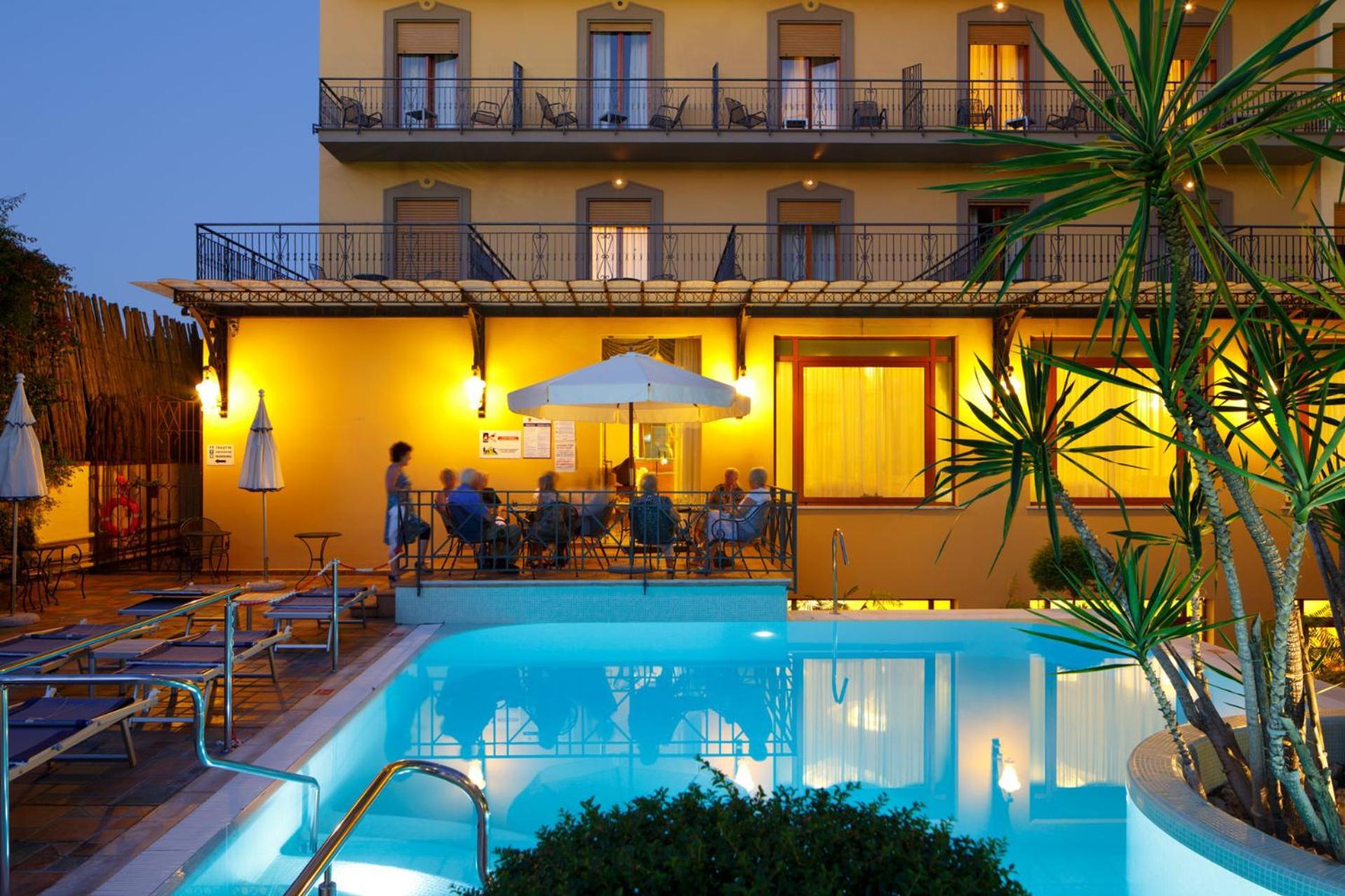 Hotel Zi' Teresa ซอร์เรนโต ภายนอก รูปภาพ