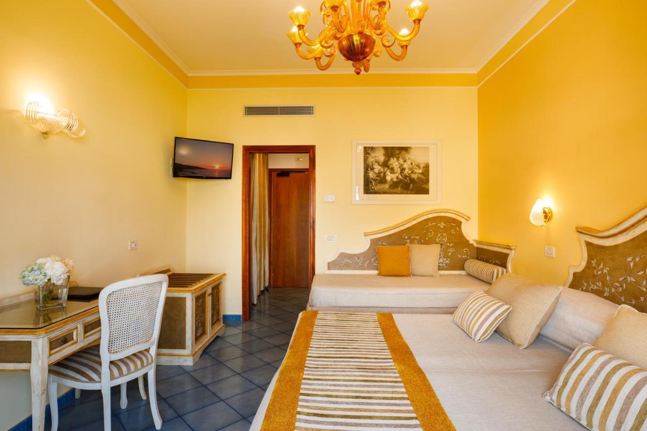 Hotel Zi' Teresa ซอร์เรนโต ภายนอก รูปภาพ